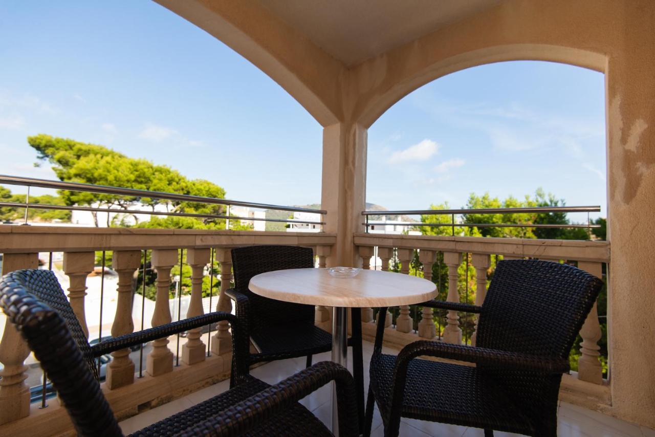 Apartamentos Quijote Park Cala Ratjada  Esterno foto